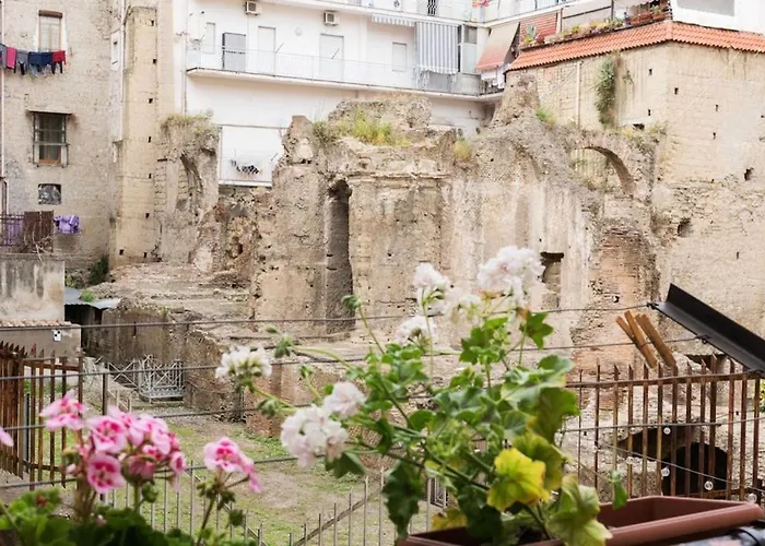 Bobbò house II, la finestra sugli scavi